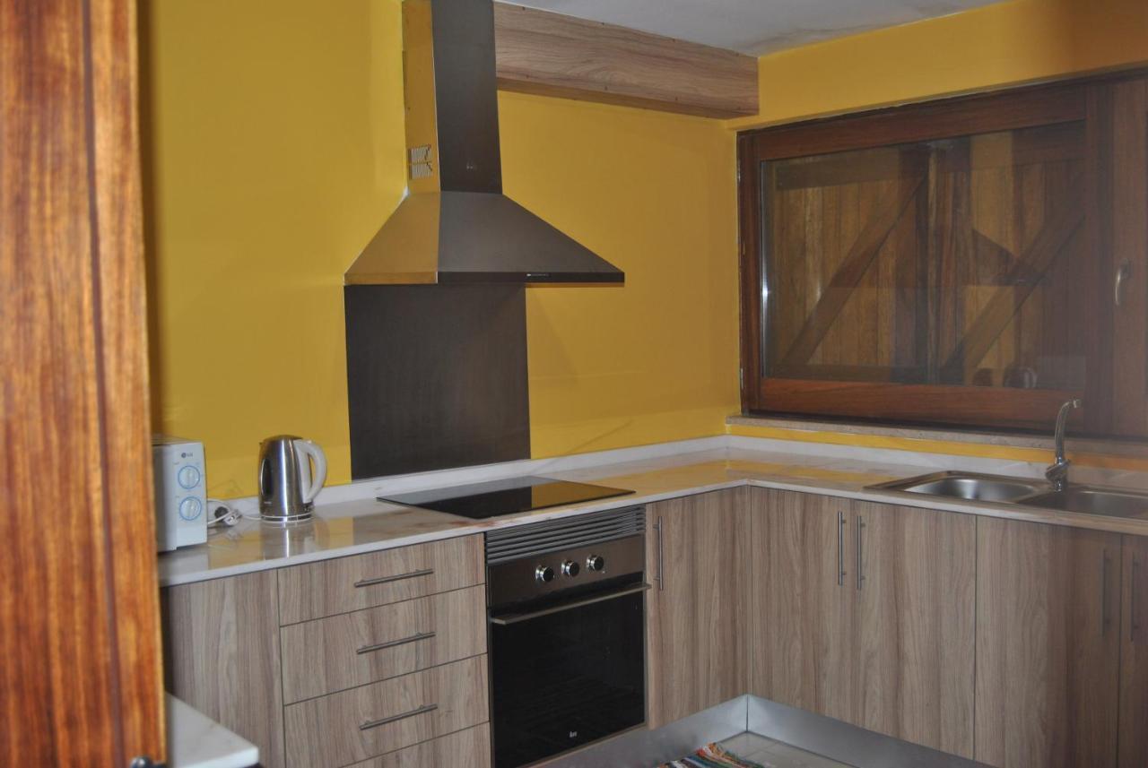 Casa Do Caminheiro Lousa (Central Portugal)